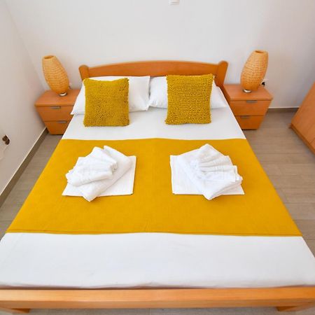 Apartments Yoko ノヴァリャ エクステリア 写真
