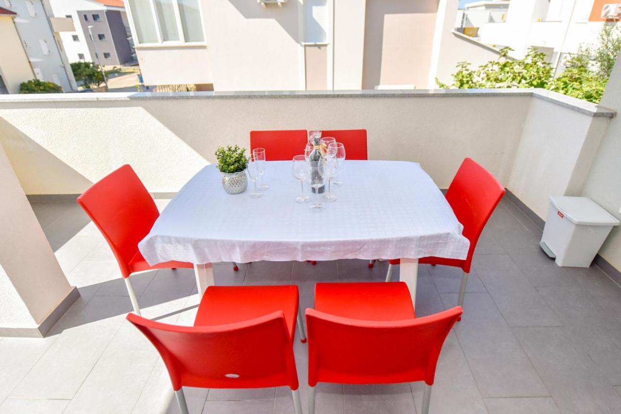 Apartments Yoko ノヴァリャ エクステリア 写真