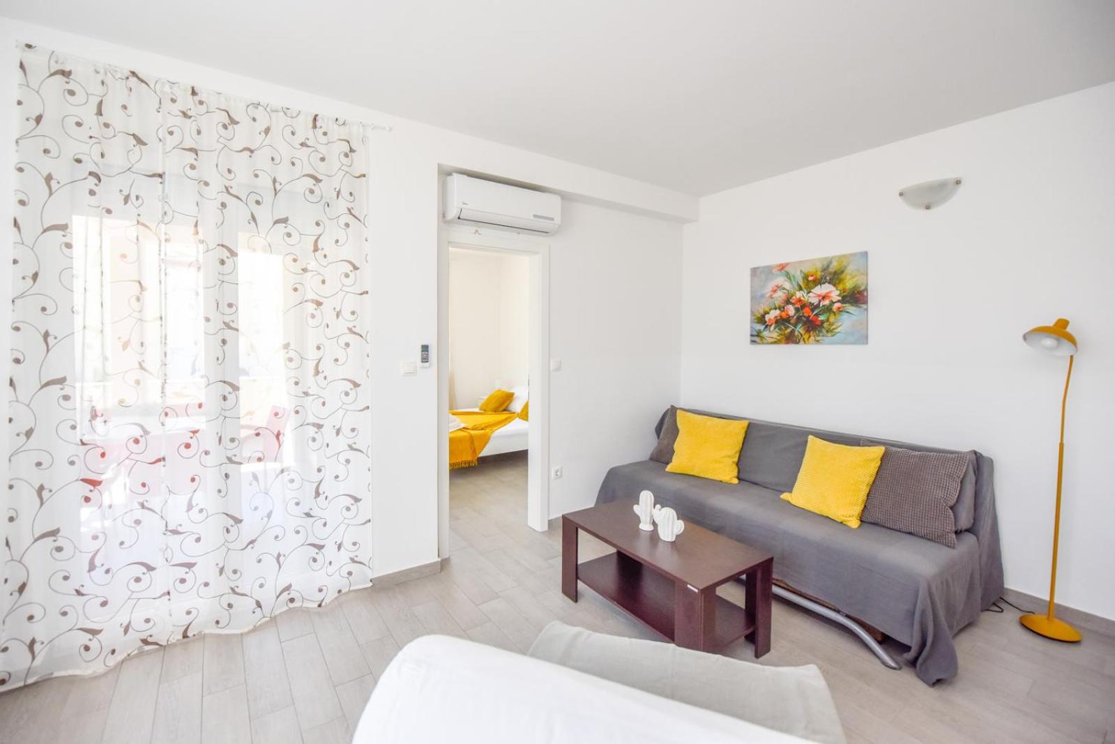 Apartments Yoko ノヴァリャ エクステリア 写真